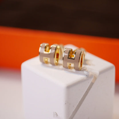 [moco jewelrys]MINI POP H GOLD EARRINGS GREY
