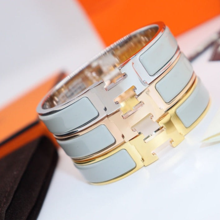[moco jewelrys]H LIGHT BLUE BRACELET
