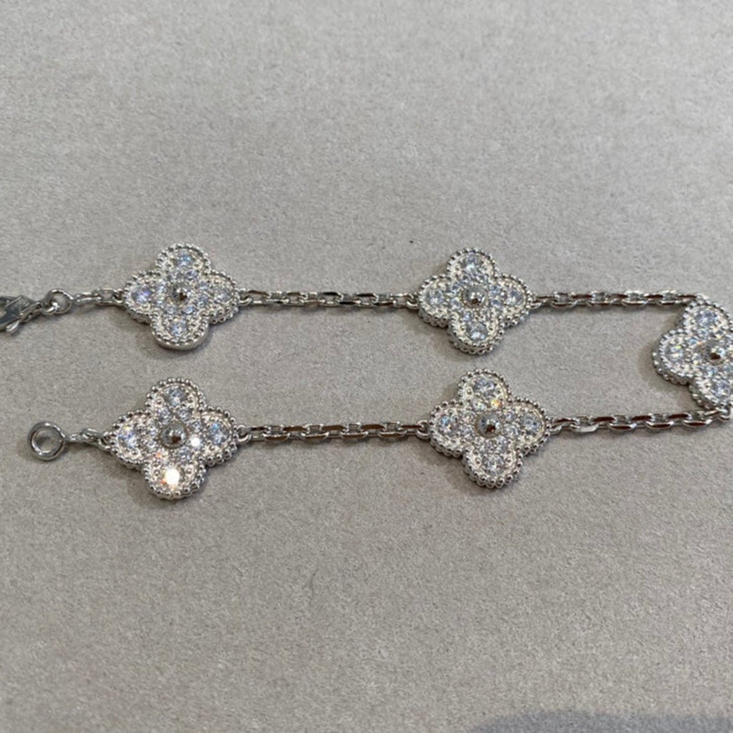 [Moco jewelrys] CLOVER 5 MOTIF FULL DIAMOND BRACELET COLLECTION