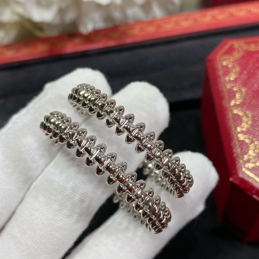 [moco jewelrys]CLASH LARGE HOOP EARRINGS