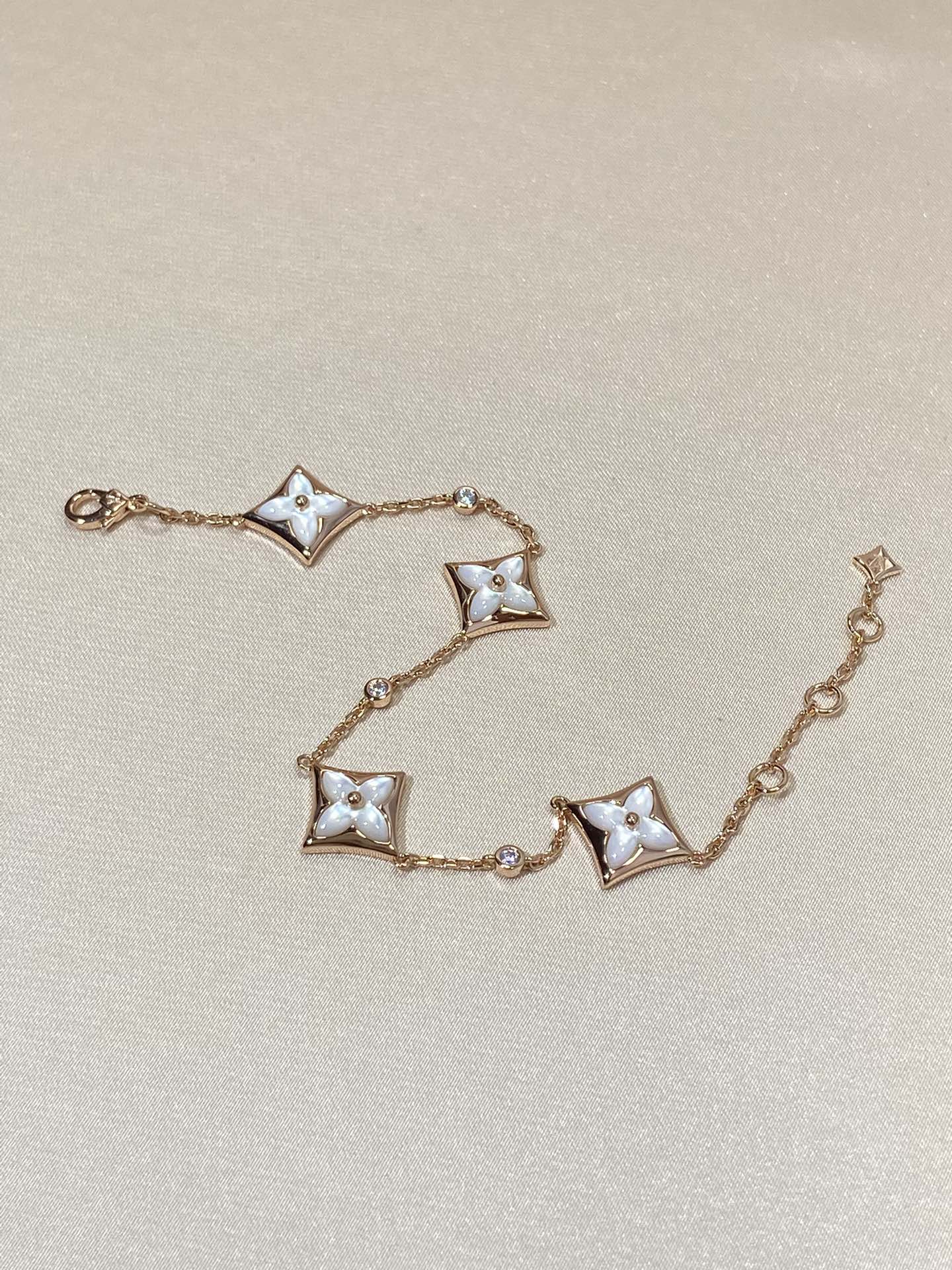 [moco jewelrys]STAR 4 MOTIF MOP DIAMOND PINK GOLD BRACELET