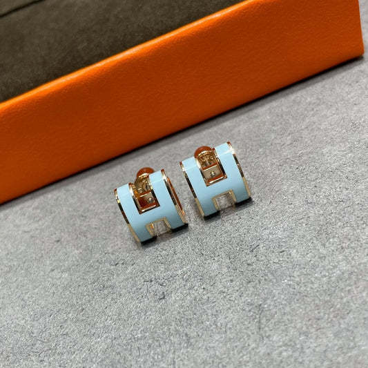 [moco jewelrys]POP H SKY BLUE STUD EARRINGS