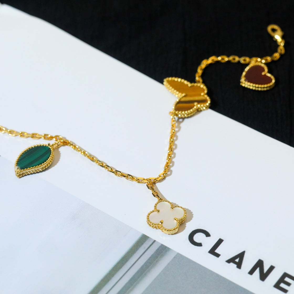 [moco jewelrys]LUCKY SPRING 5 MOTIF GOLD BRACELET