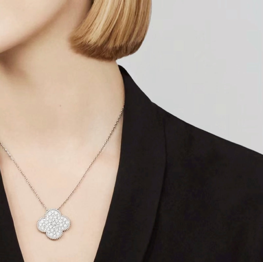 [moco jewelrys]KLEE 25MM GROSSER ANHÄNGER DIAMANT-PAVIERT SILBER HALSKETTE