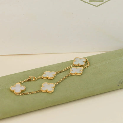 [Moco jewelrys]CLOVER WHITE PEARL MOP 5 MOTIF BRACELET COLLECTION