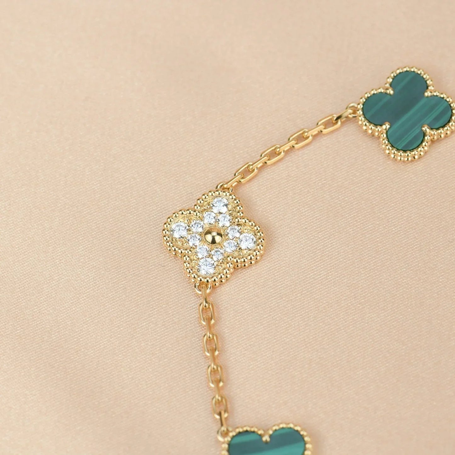 [Moco jewelrys] CLOVER 5 MOTIF MALACHITE BRACELET COLLECTION
