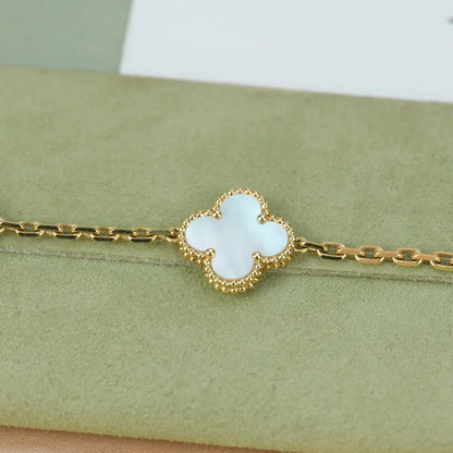 [Moco jewelrys]CLOVER WHITE PEARL MOP 5 MOTIF BRACELET COLLECTION