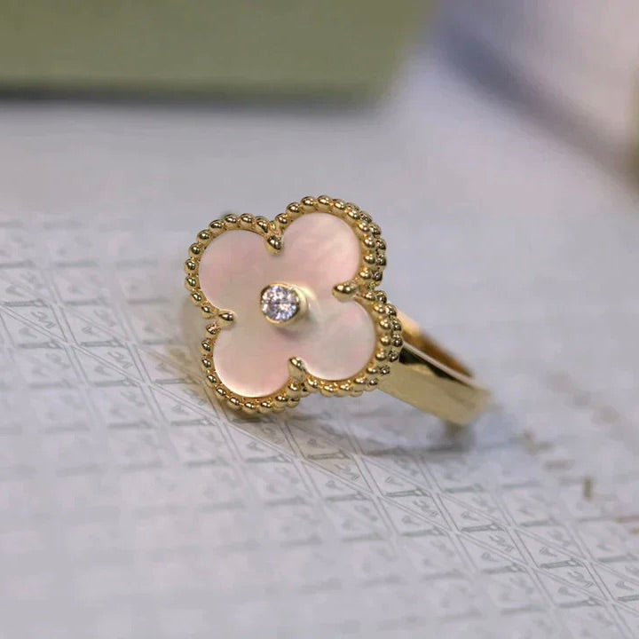 [moco jewelrys]CLOVER PINK MOP RING GOLD DIAMOND