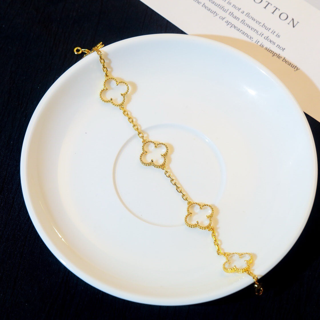 [Moco jewelrys]CLOVER 5 MOTIF ROCK CRYSTAL BRACELET