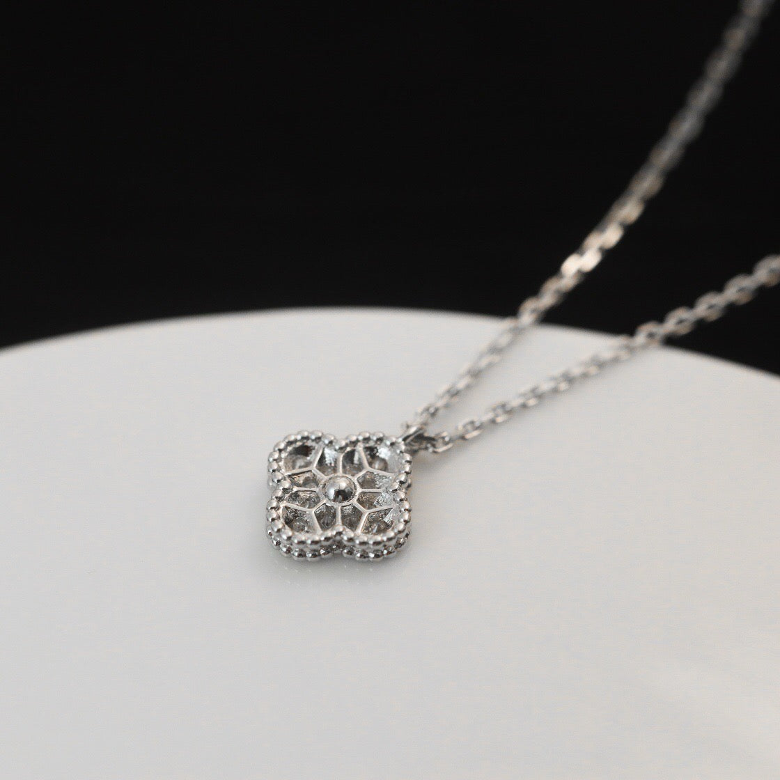 [moco jewelrys]CLOVER MINI 9.5MM PENDANT DIAMOND NECKLACE
