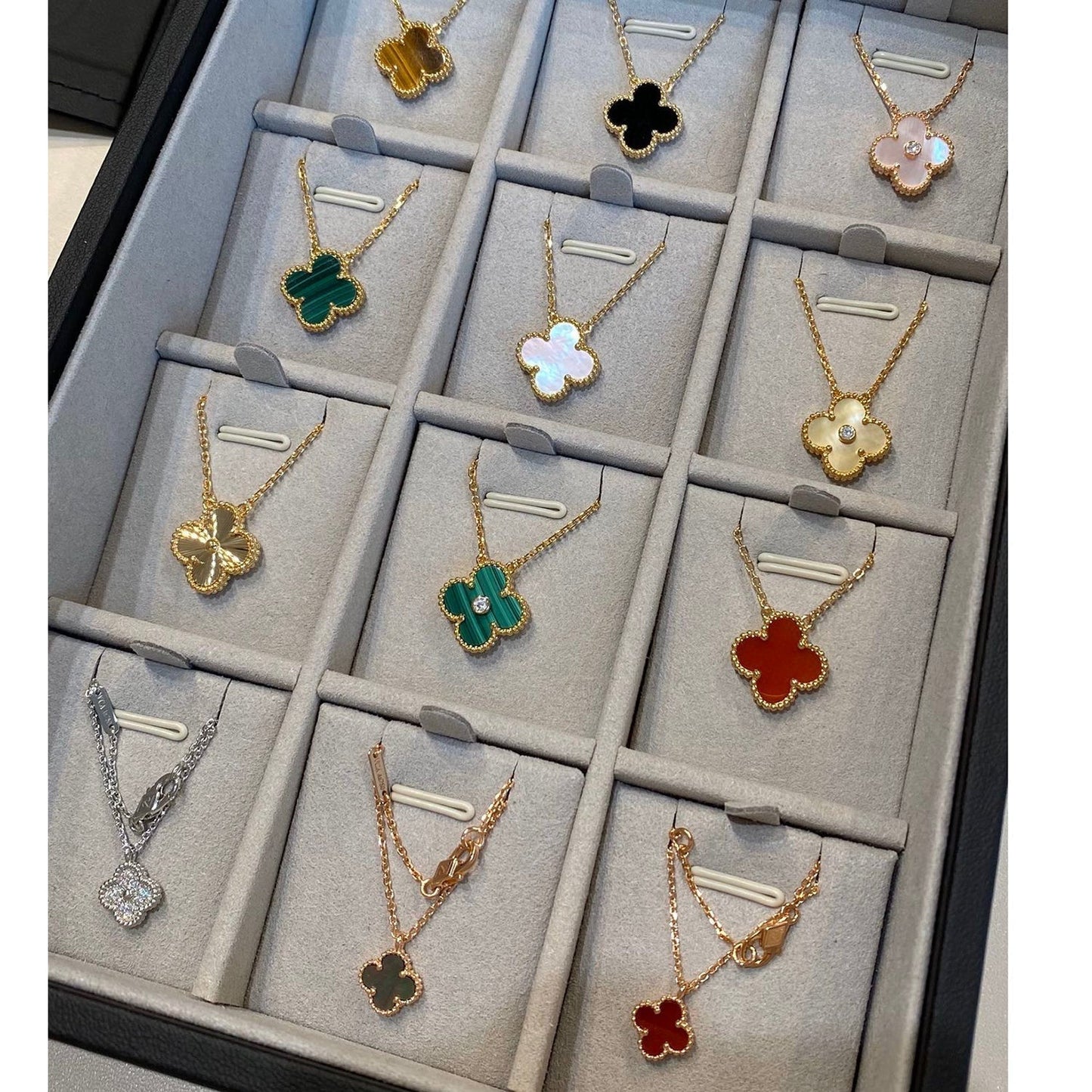[moco jewelrys]CLOVER 15MM LASER NECKLACE