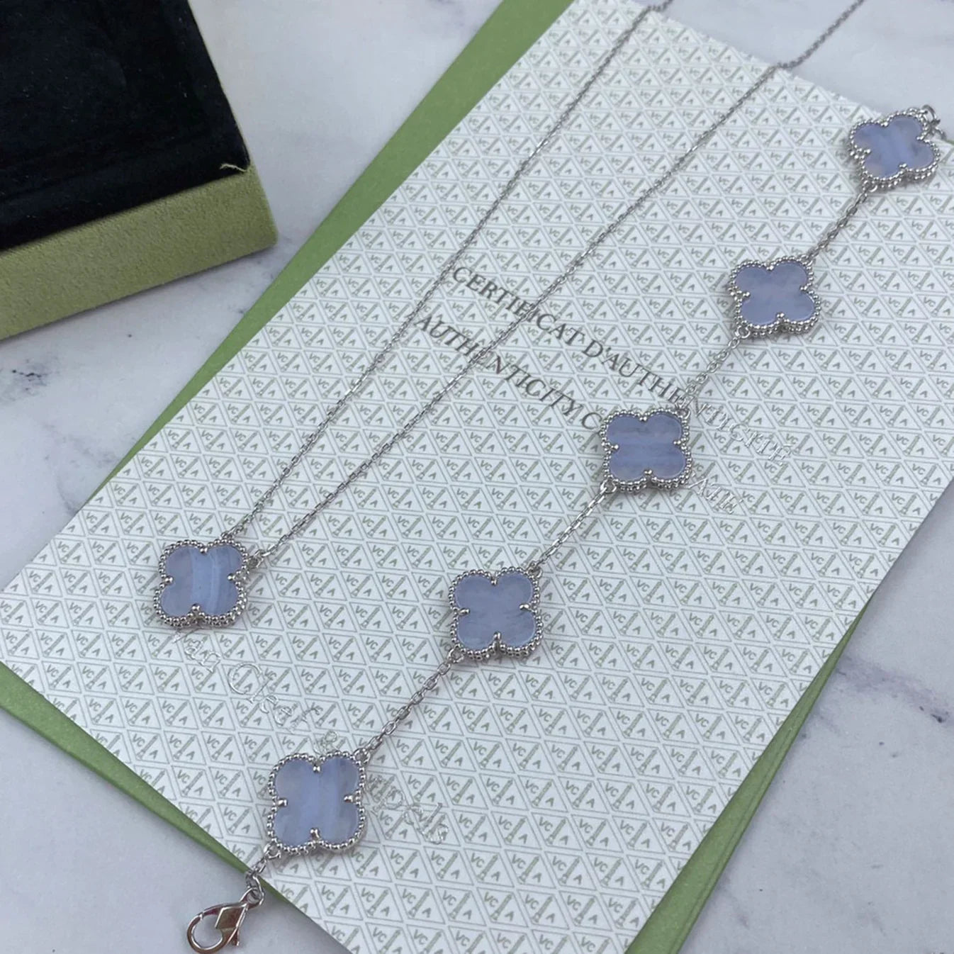 [Moco jewelrys] CLOVER 5 MOTIF PURPLE CHALCEDONY BRACELET COLLECTION