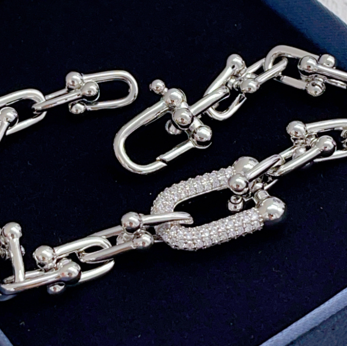 [moco jewelrys]TF HORSESHOE BUCKLE DIAMOND BRACELET