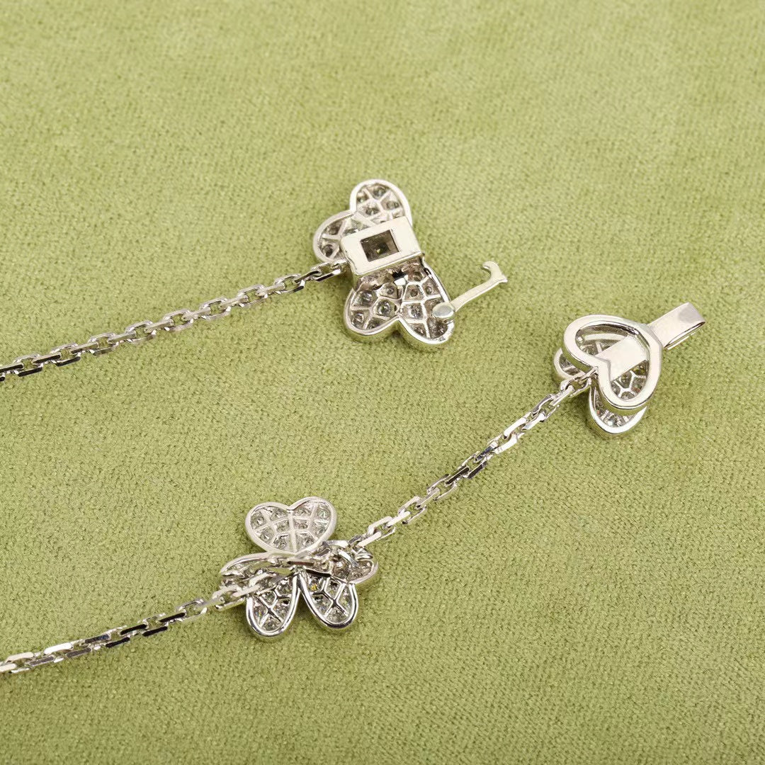 [moco jewelrys]FRIVOLE SILVER 9 FLOWERS NECKLACE