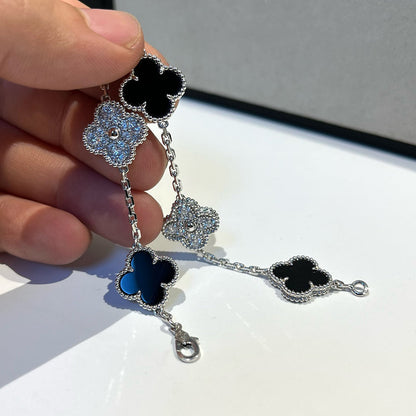 [Moco jewelrys] CLOVER 5 MOTIF ONYXS BRACELET COLLECTION