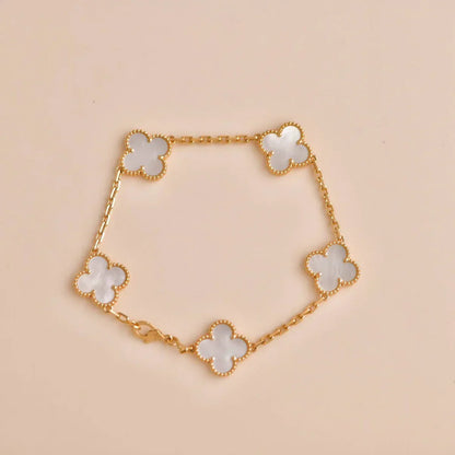 [Moco jewelrys]CLOVER WHITE PEARL MOP 5 MOTIF BRACELET COLLECTION