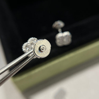 [moco jewelrys]CLOVER MINI DIAMOND STUD EARRINGS